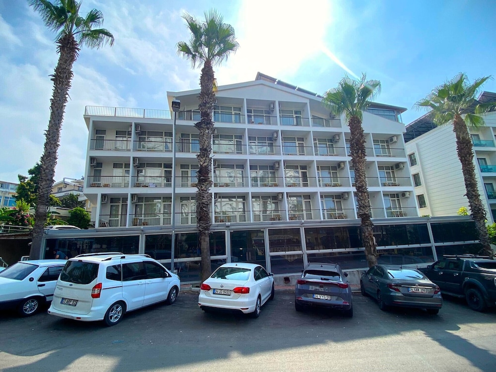 Prima Hotel 59/70