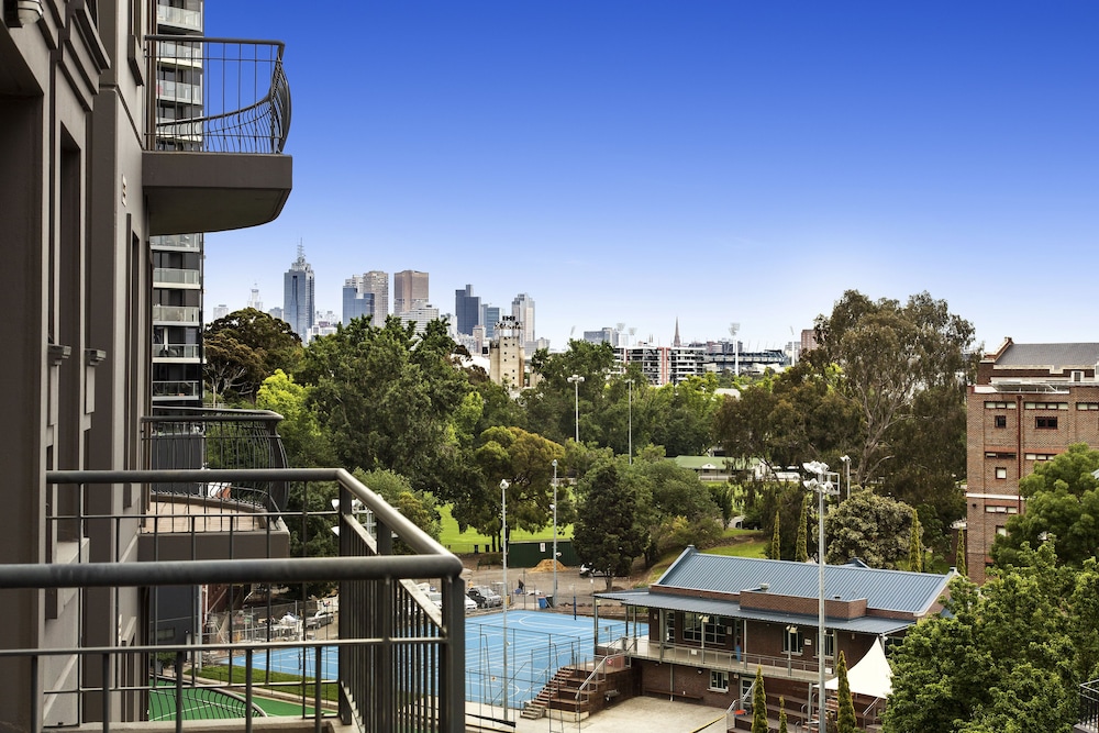 Melbourne South Yarra Central Apartment Hotel 50/54