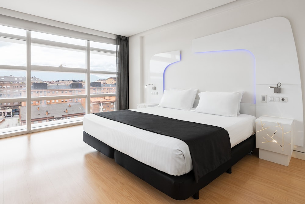 Room, Single, Double Bed