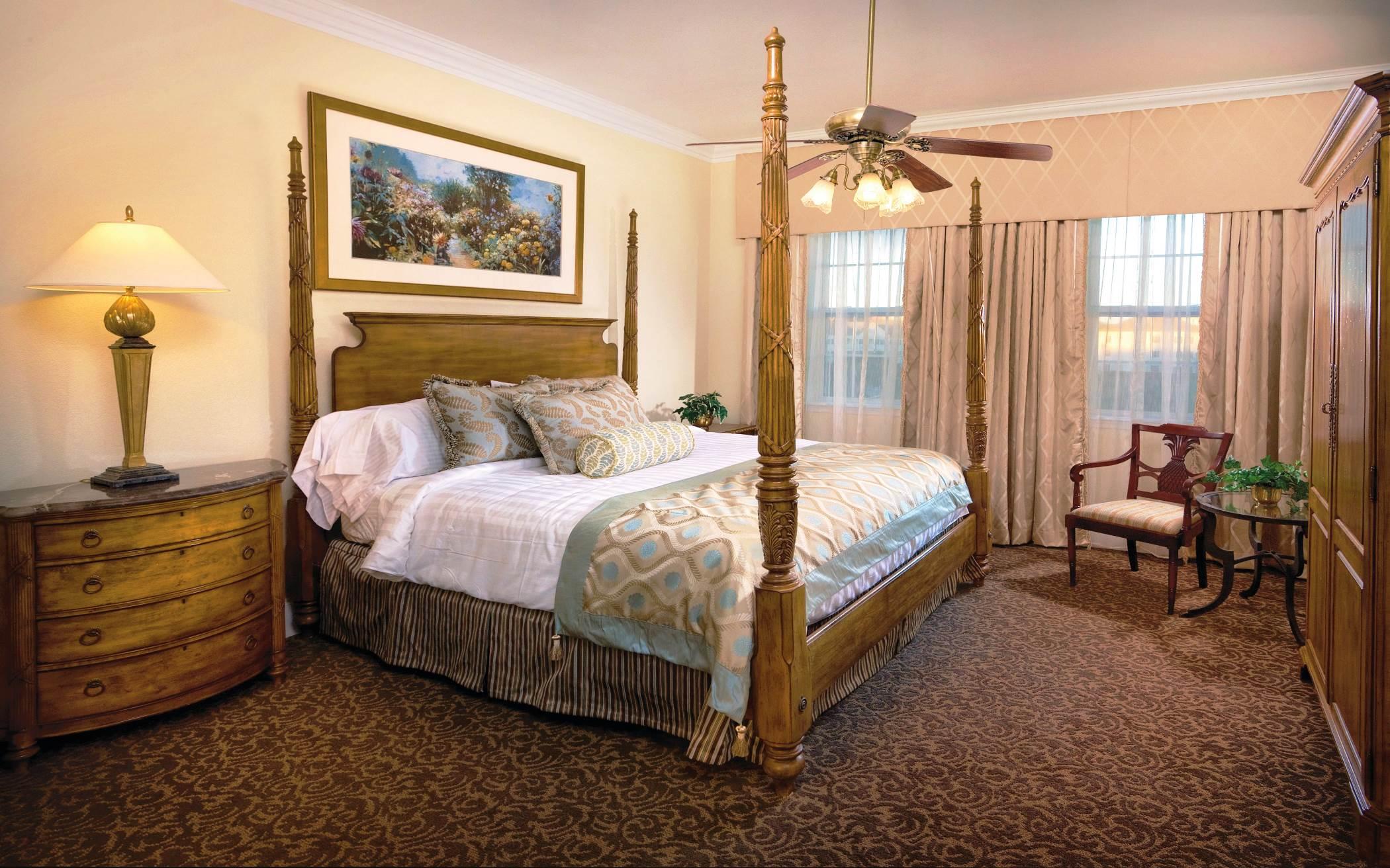 1 BEDROOM, SUITE
