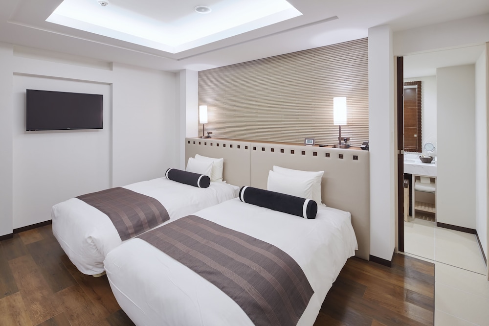 2 Bedrooms, Infinity, Suite, 4 Beds
