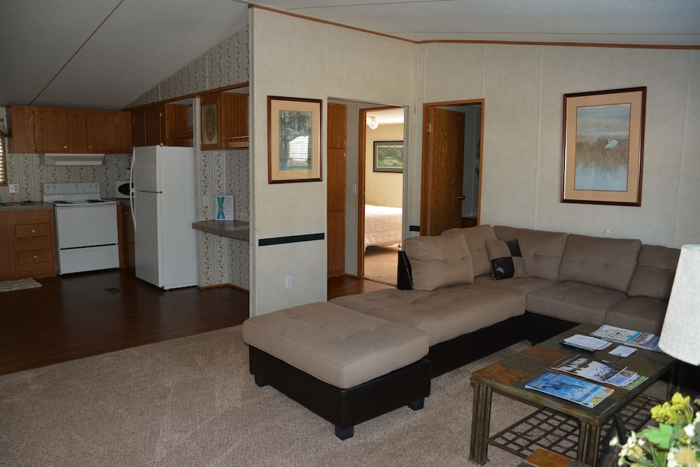 Guy Harvey Camp Mack Lodge & RV Resort 25/50
