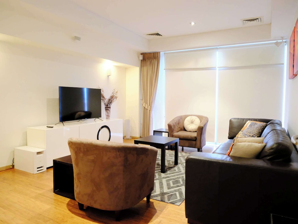 Gallery Suites 26/48