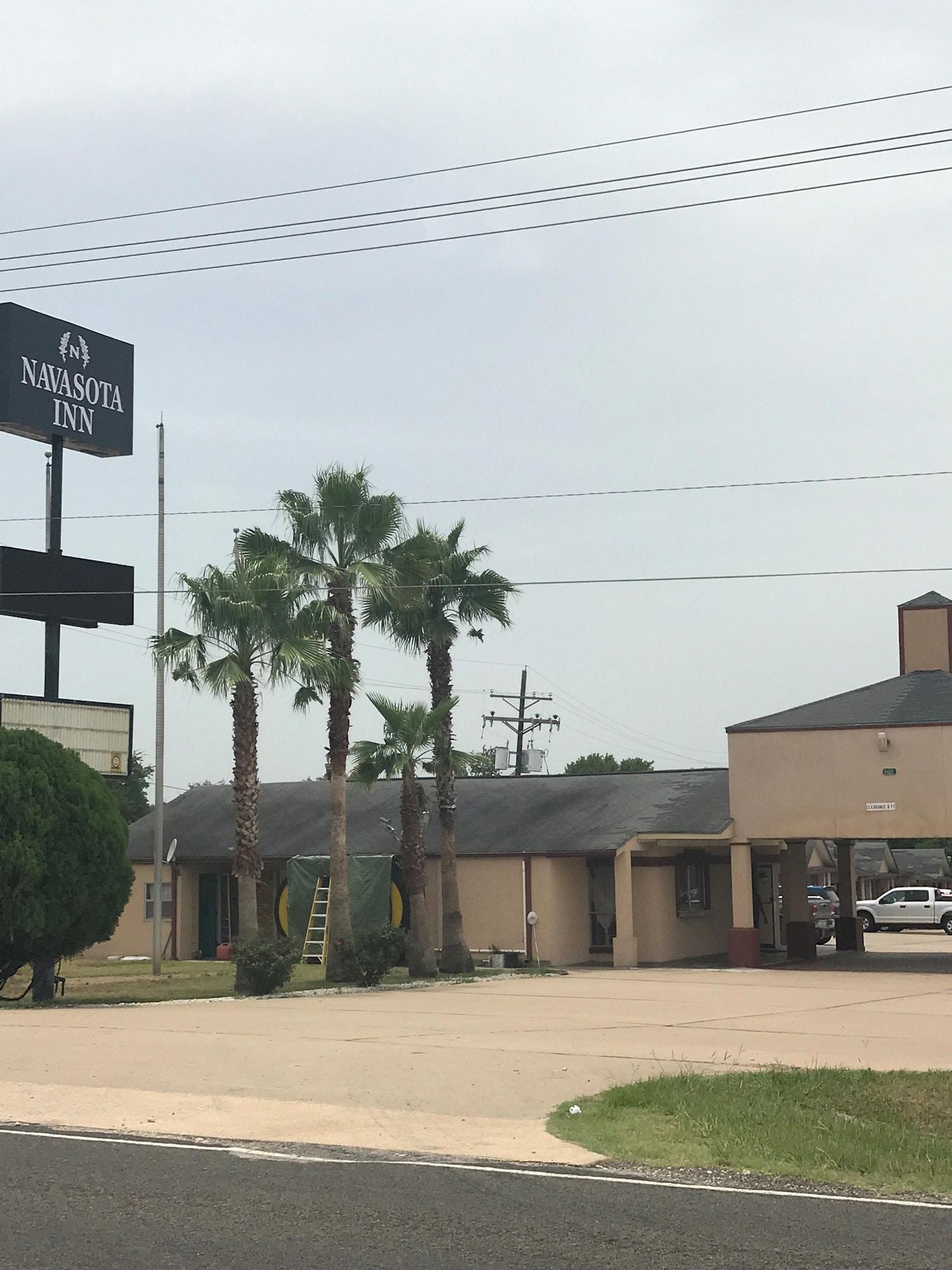 Navasota Inn 2/25