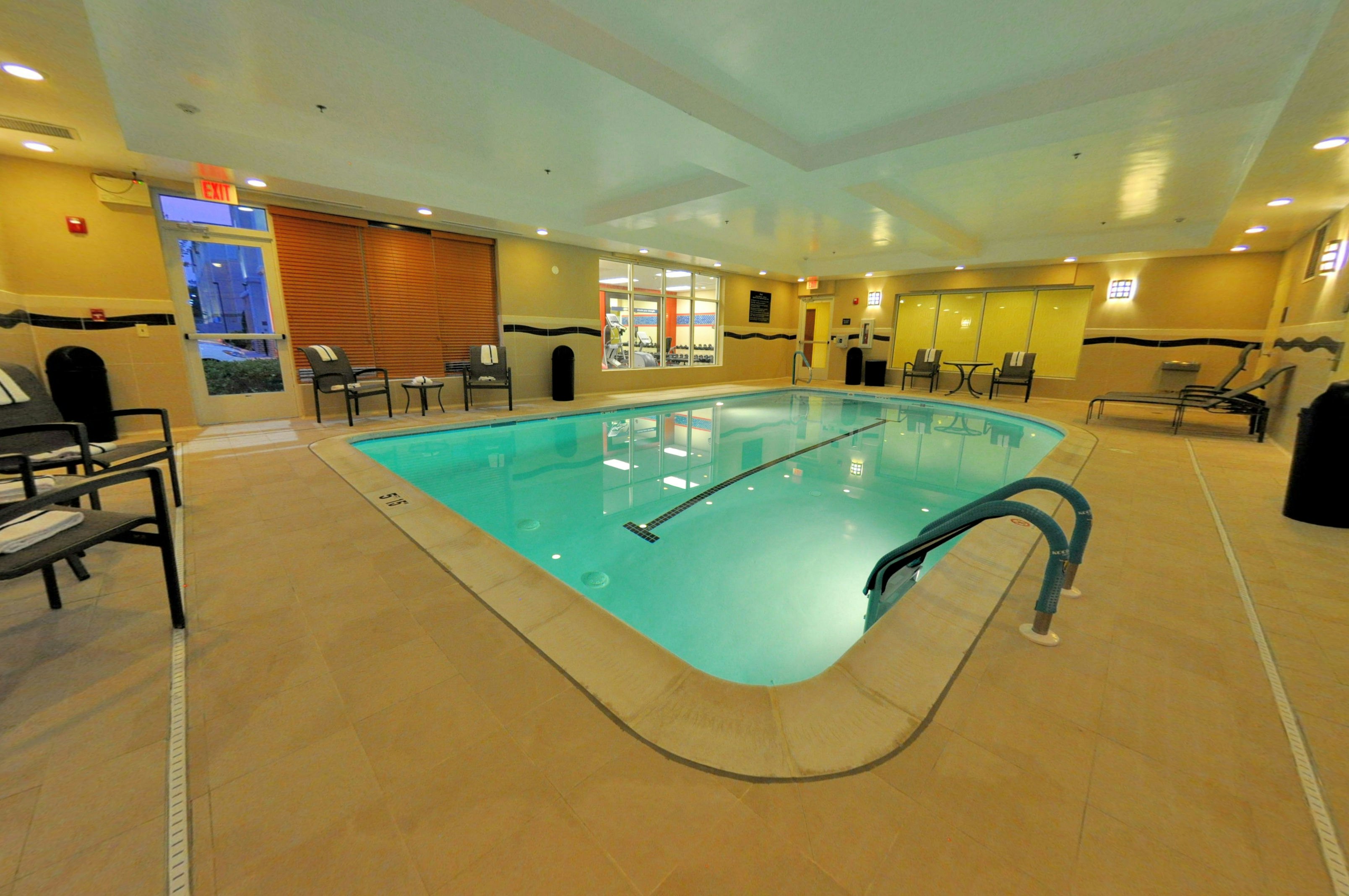 Hampton Inn Richmond Airport 24/58