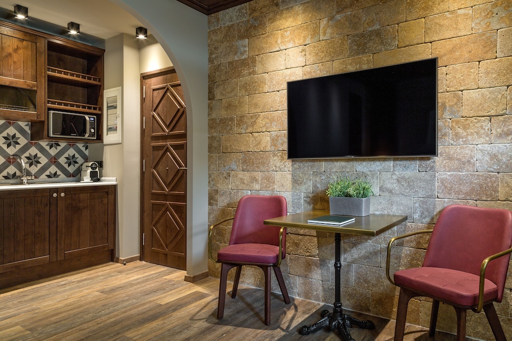 Estia Boutique Apartments 39/50