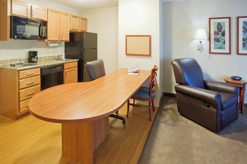 Candlewood Suites Columbus Fort Benning 50/75