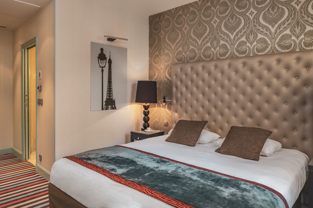 Hotel Le Petit Paris 13/63