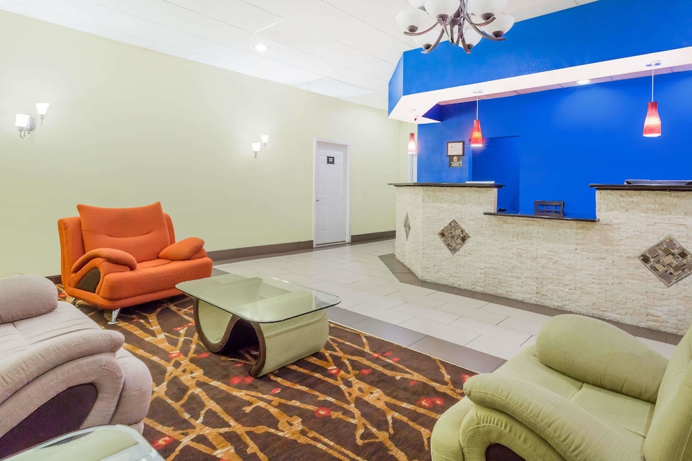 Super 8 by Wyndham Garysburg/Roanoke Rapids 7/27