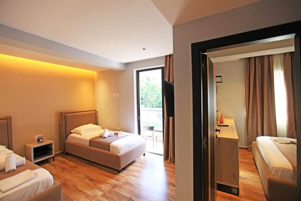 Hotel Citrus 5/37