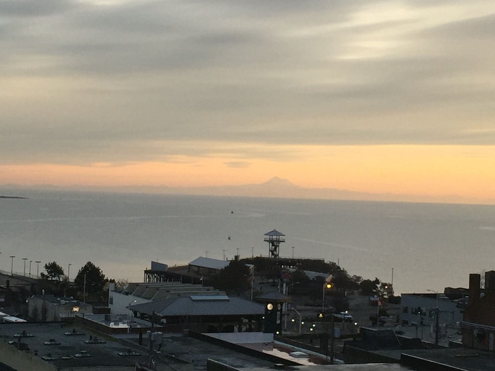 Port Angeles Inn 46/54