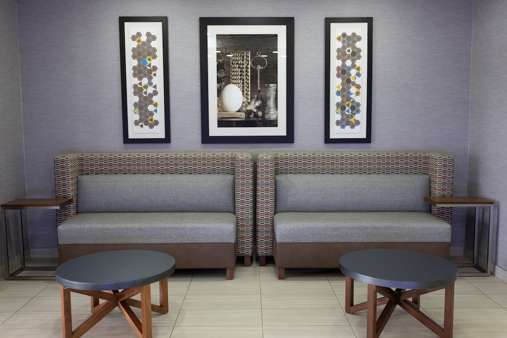 HOLIDAY INN EXPRESS HOTEL SUITES ATHENS 46/61