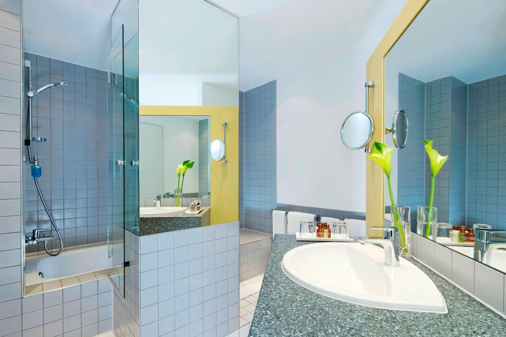 Sheraton Hannover Pelikan Hotel 7/58