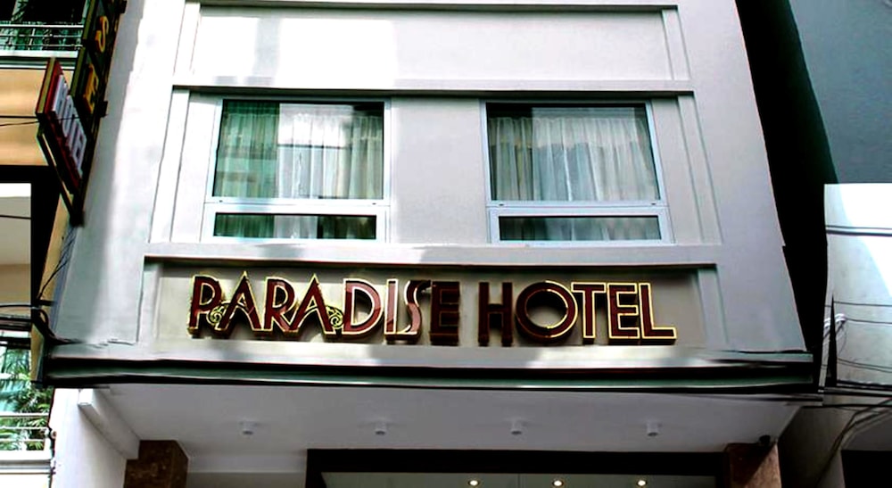 Paradise Hotel 2/28