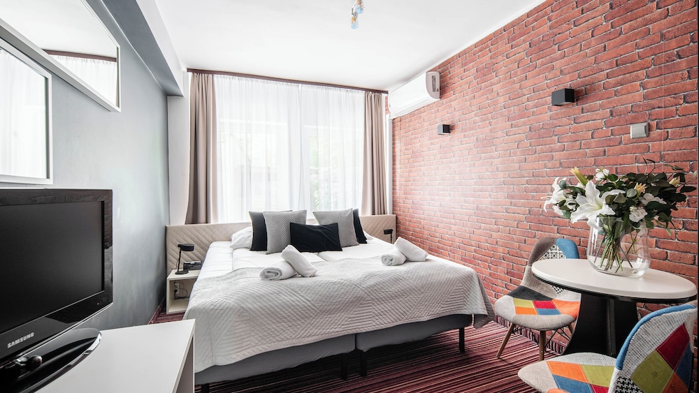 غرفة بسرير مزدوج، Delta Hotel 9/10