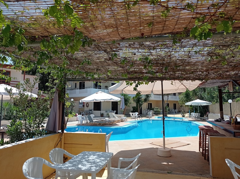 Alexandros Studios 29/40