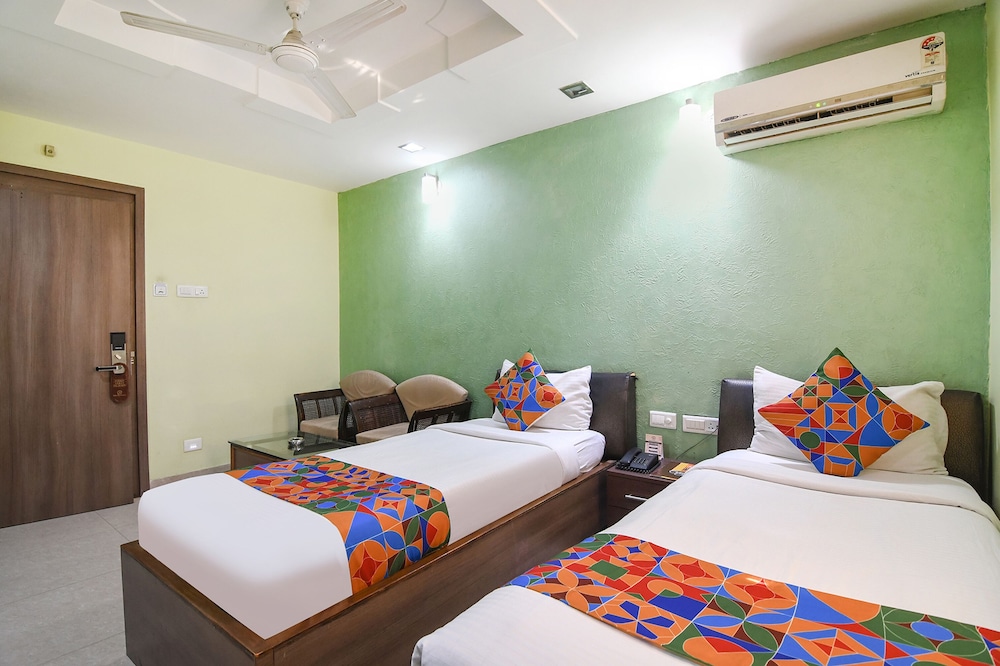 Hotel Raj Residency 12/35