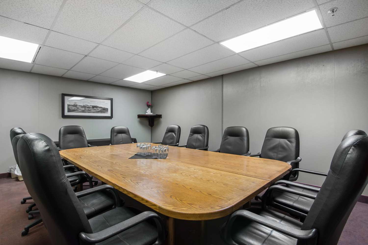 Quality Inn Suites Yellowknife 30/37