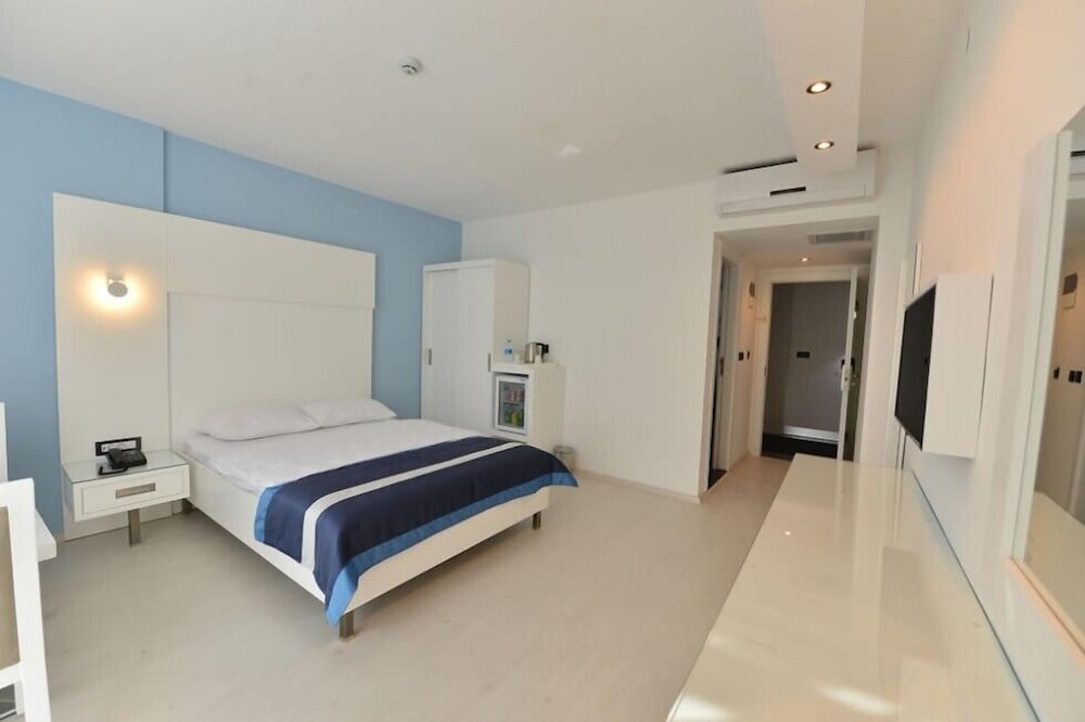 Sahin Hotel 2 8/36