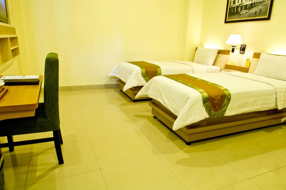 De Batara Hotel 3/15