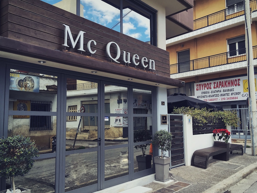 Mc Queen Hotel 2/61