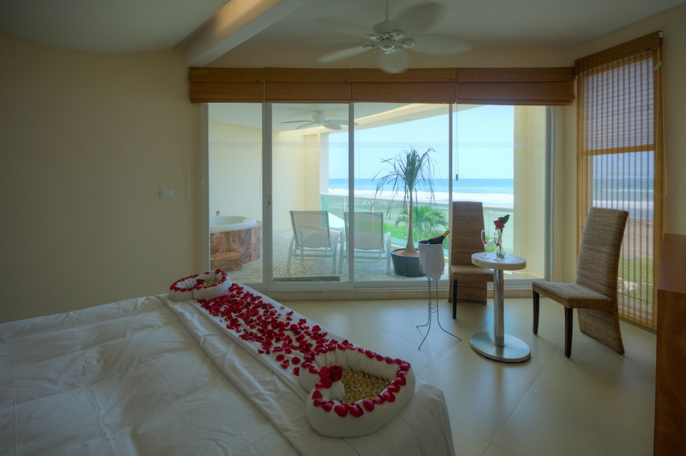 Artisan Family Hotels & Resort Collection Playa Esmeralda 60/79