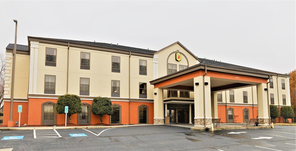 Super 8 by Wyndham High Point/Greensboro 1/34