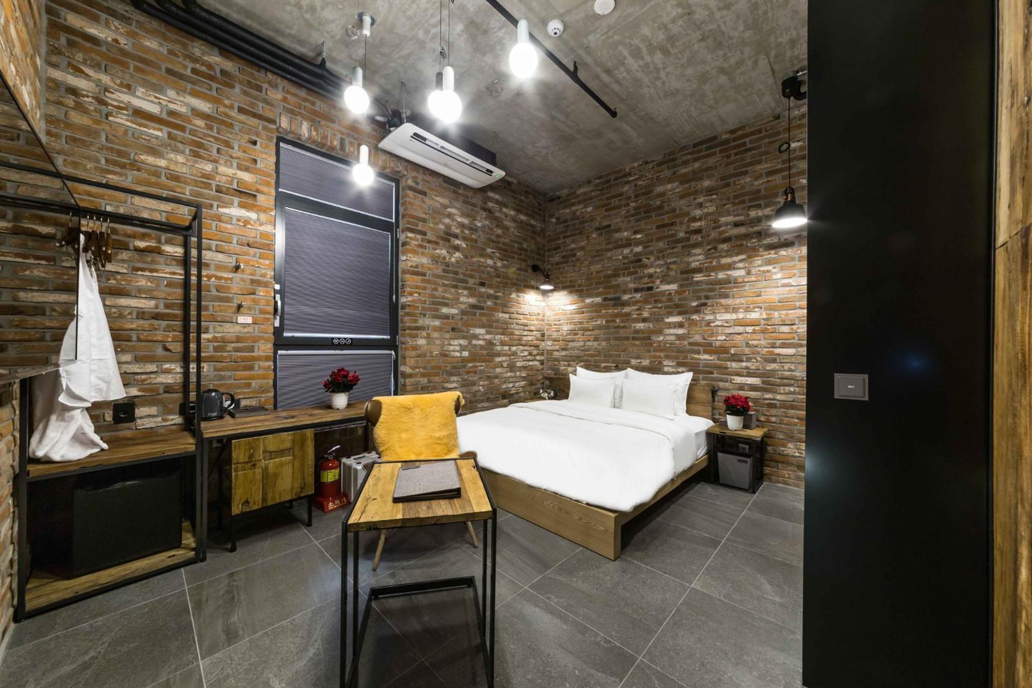 Hotel The Artist Dongseon 29/94