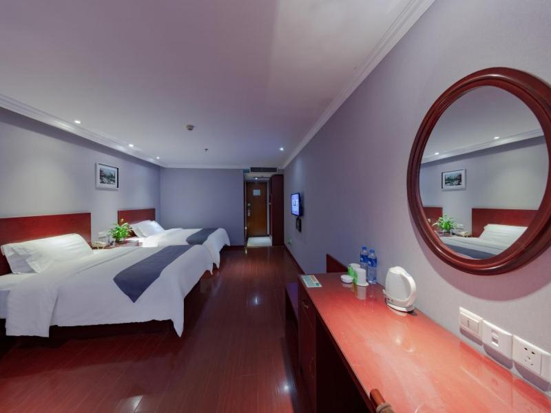 GreenTree Inn Jiangsu Nanjing Maqun Street Communication Technician Insititution Shell Hotel 22/36