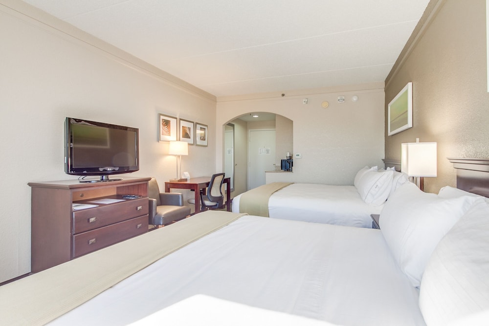 Standard, 2 Queen Beds, Accessible