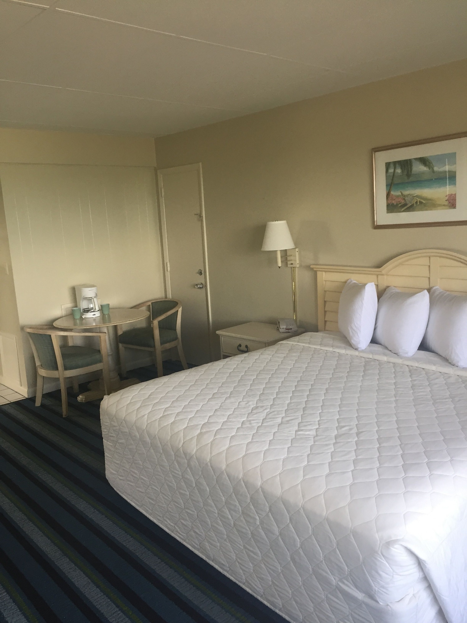 Basic, King Bed, Ocean View, 3 Story