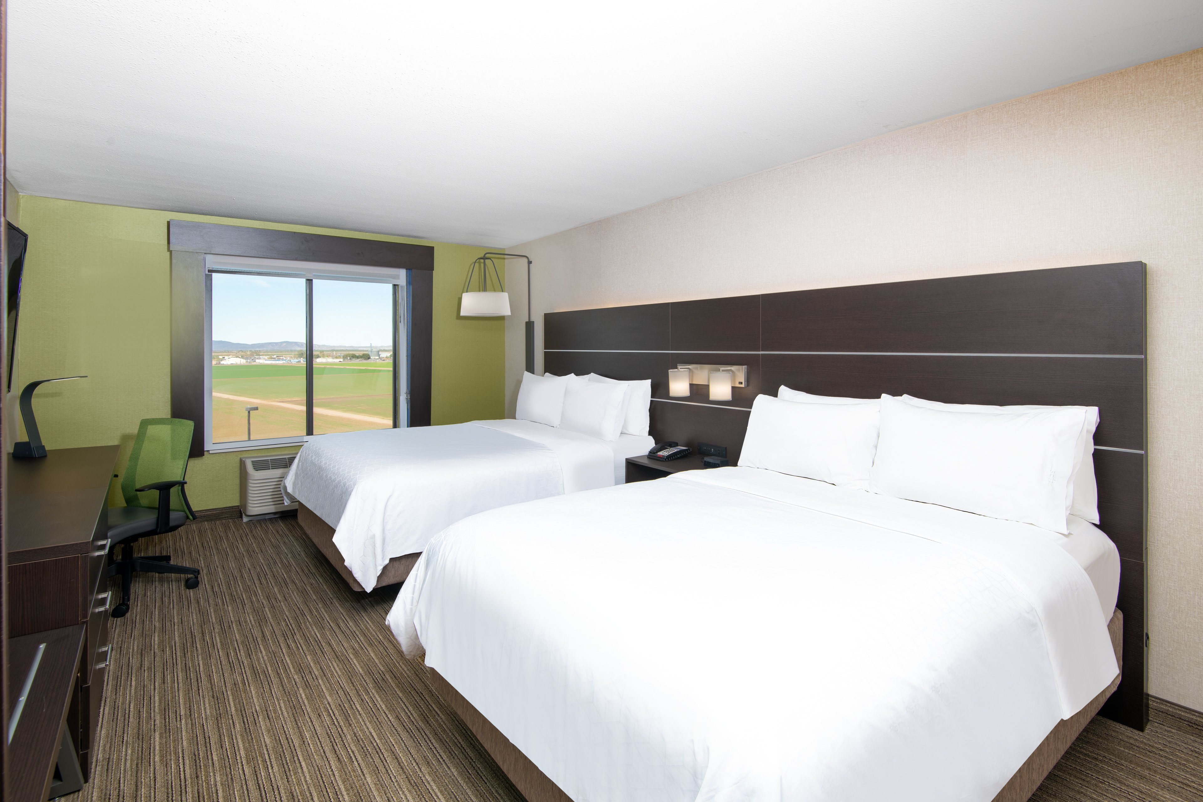 Holiday Inn Express Hotel Suites Yuma 29/79