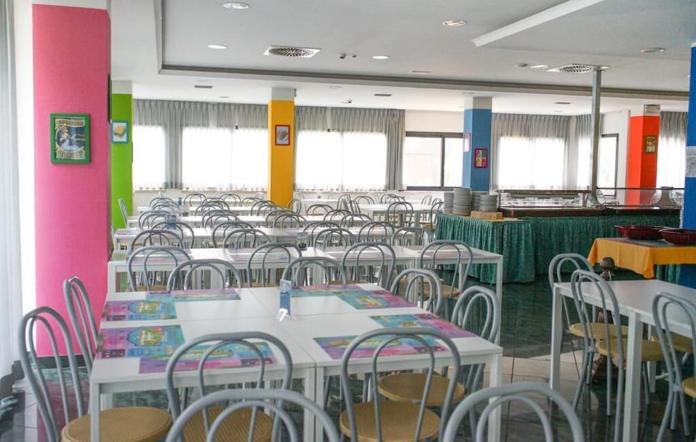 Hotel Elba Young People Hotels 20/25