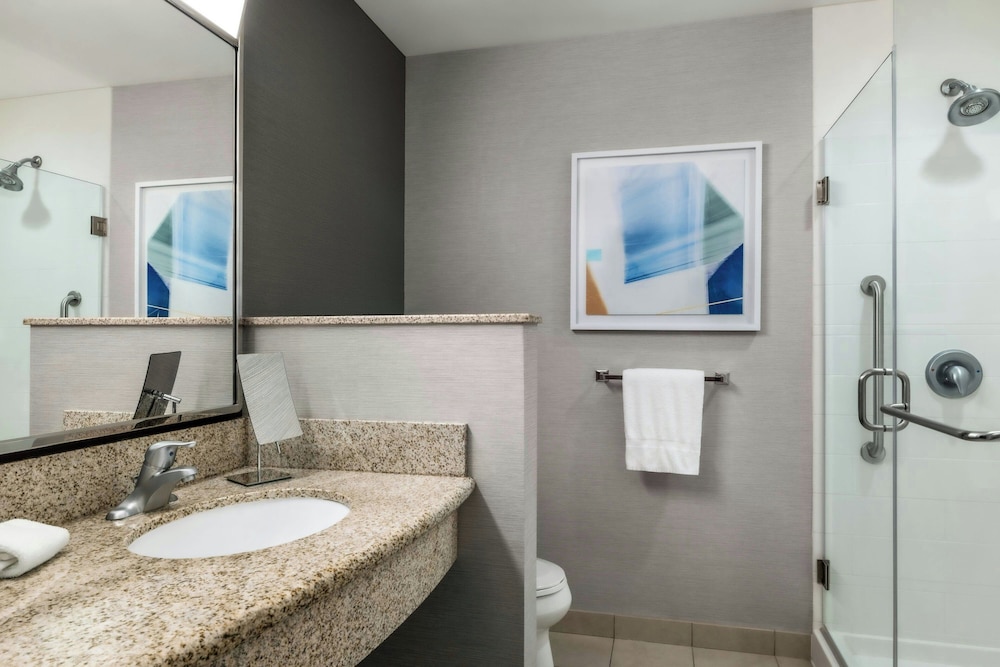 Courtyard Mt Holly Westampton 48/49