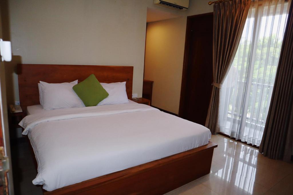 Hotel Grand Papua Kaimana 9/24