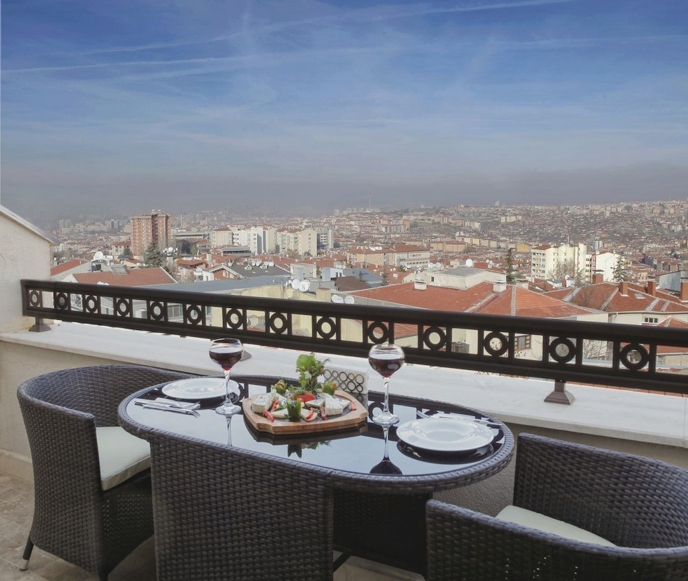 Cadence Design Hotel 19/22