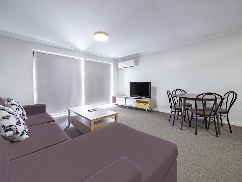 Parkview Apartments 32/45