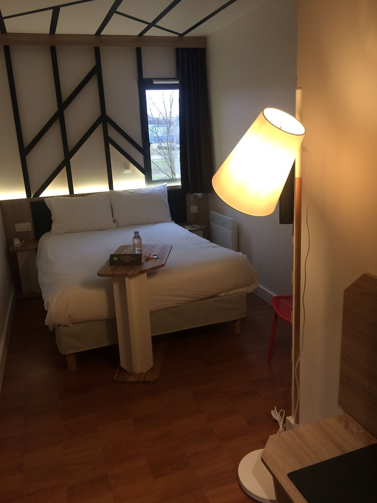 Ibis Styles Rouen Val-de-Reuil 29/78