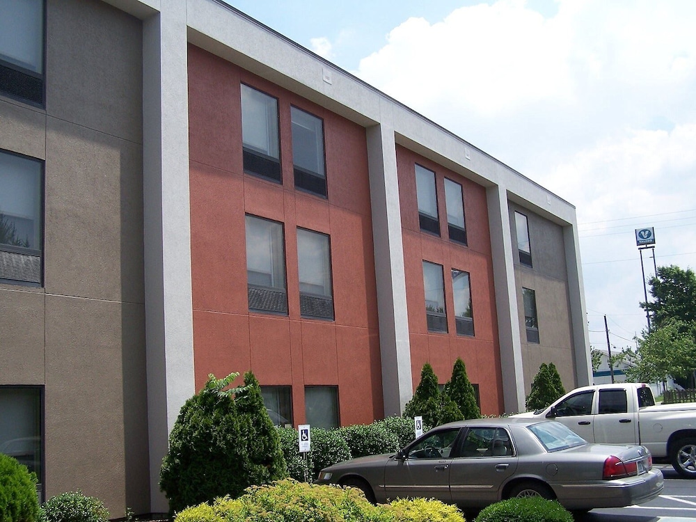 Holiday Inn Express New Albany - Louisville NW 2/50