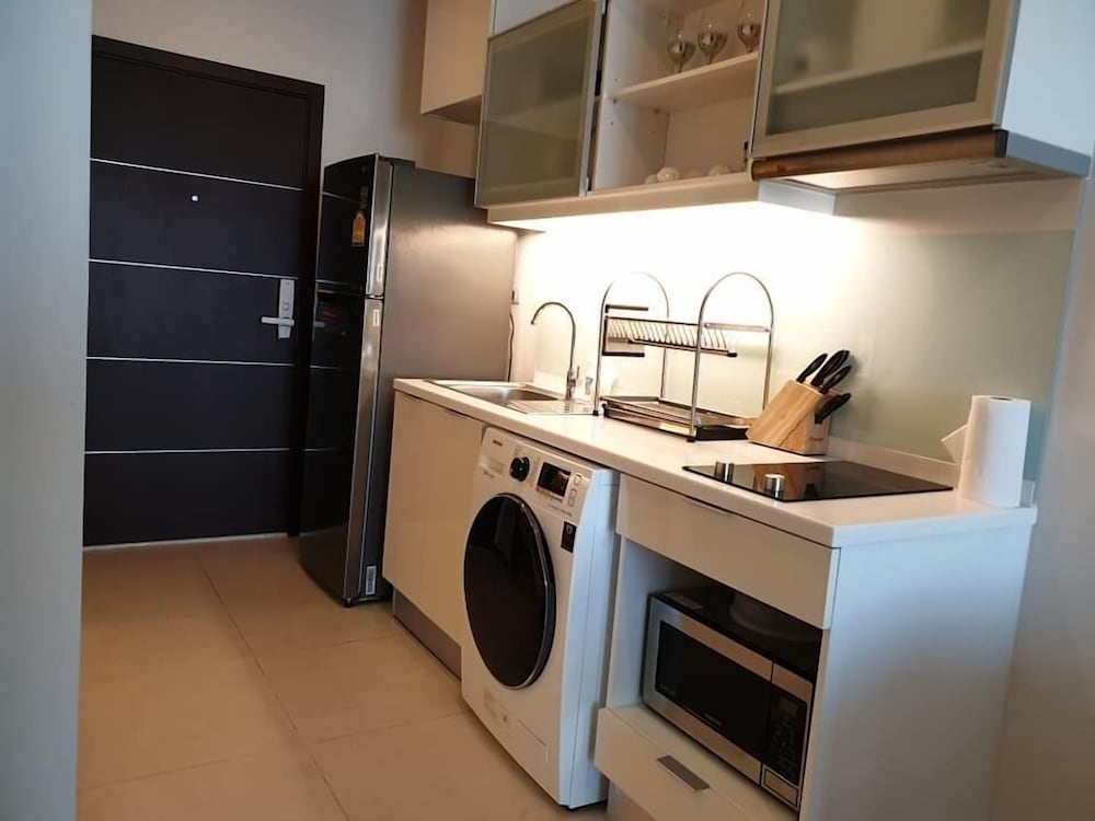 The Astra Luxury Suit condo 23/50