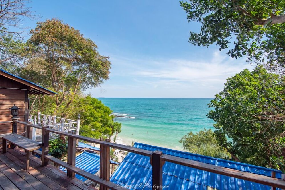 Sangthian Beach Resort 46/60