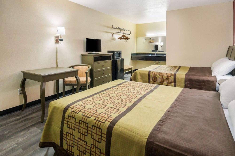 Rodeway Inn Ranger I-20 10/20