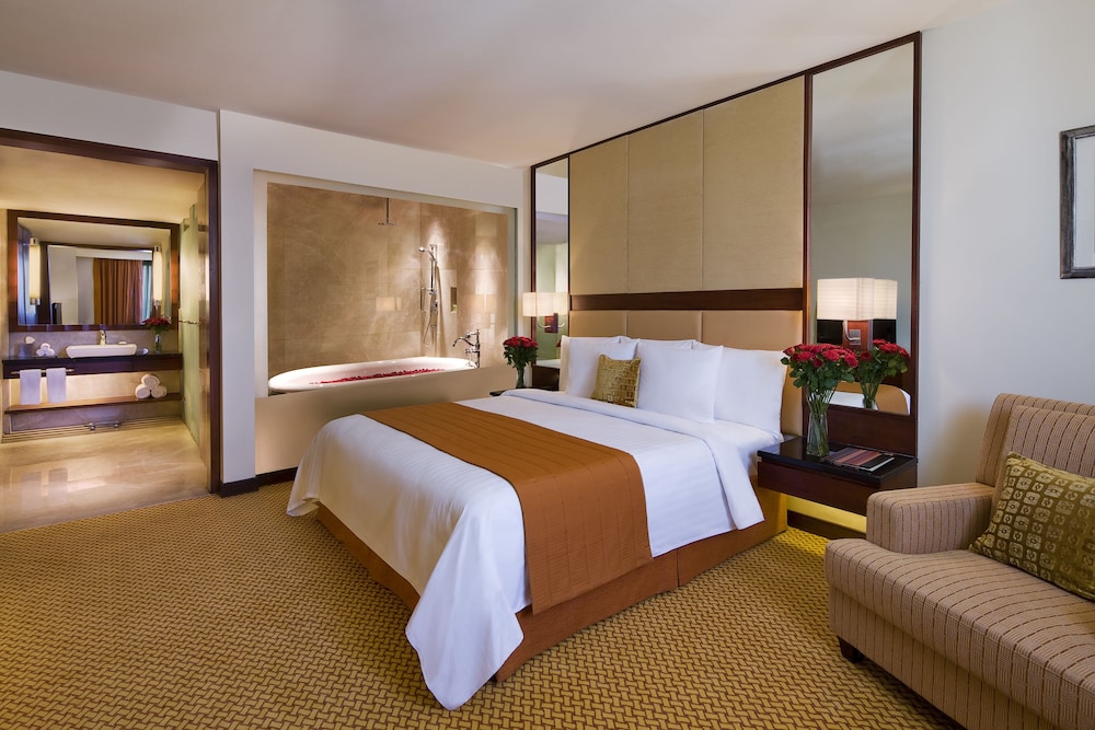 Courtyard By Marriott Ahmedabad 12/78