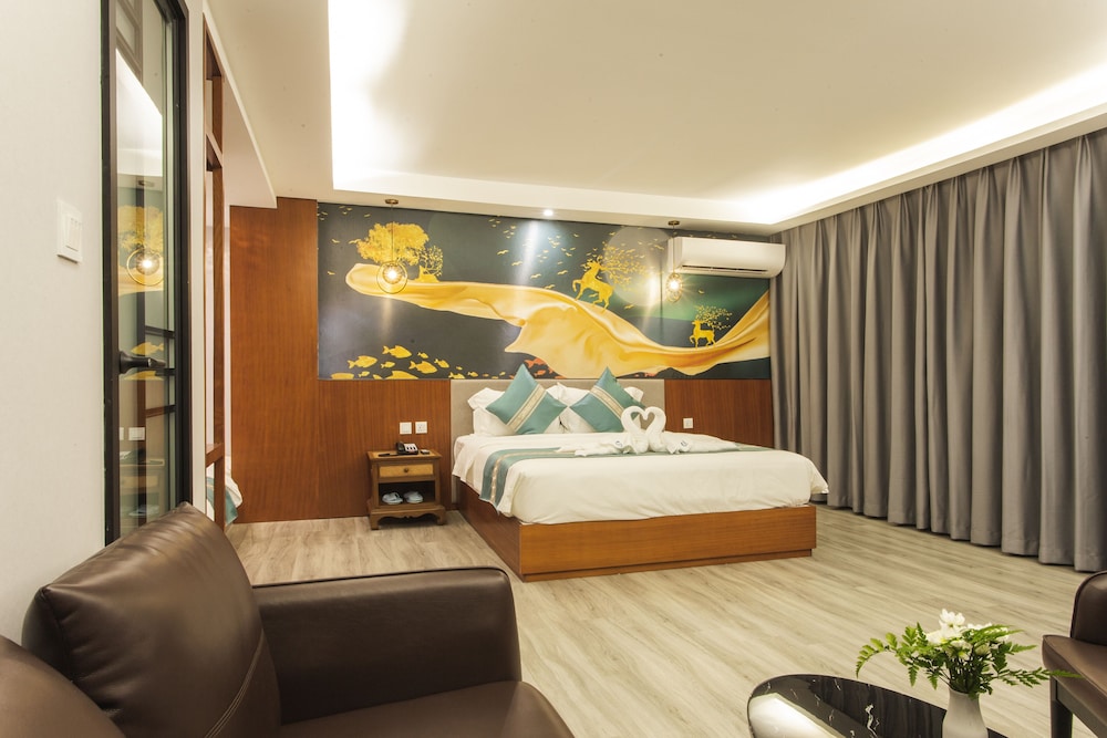 Thapae Twins Hotel 20/50