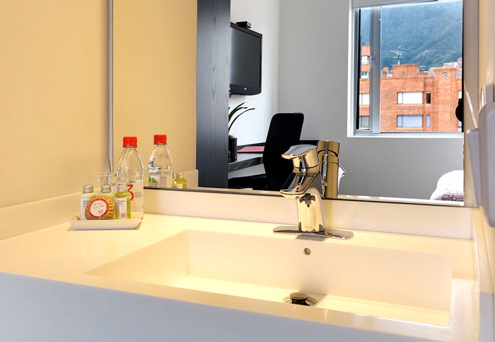 Hotel B3 Virrey 5/34