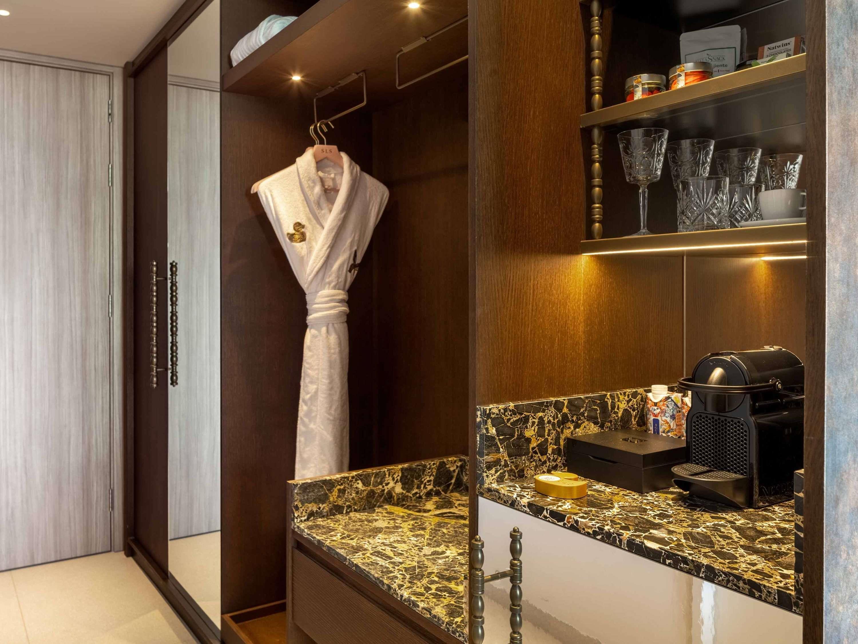 Room, Twin Beds, Marina View, SLS Barcelona Hotel 6/6