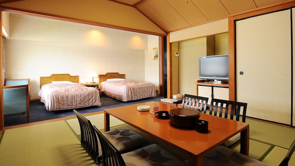 Awara Kitagata Onsen Kohanso Hana Yurari 9/29