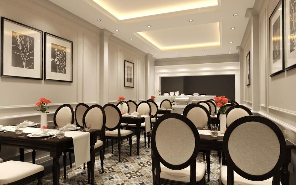 Eco Luxury Hotel Hanoi 37/41