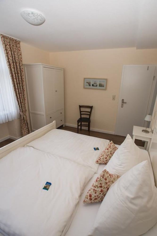 Comfort, Twin Beds