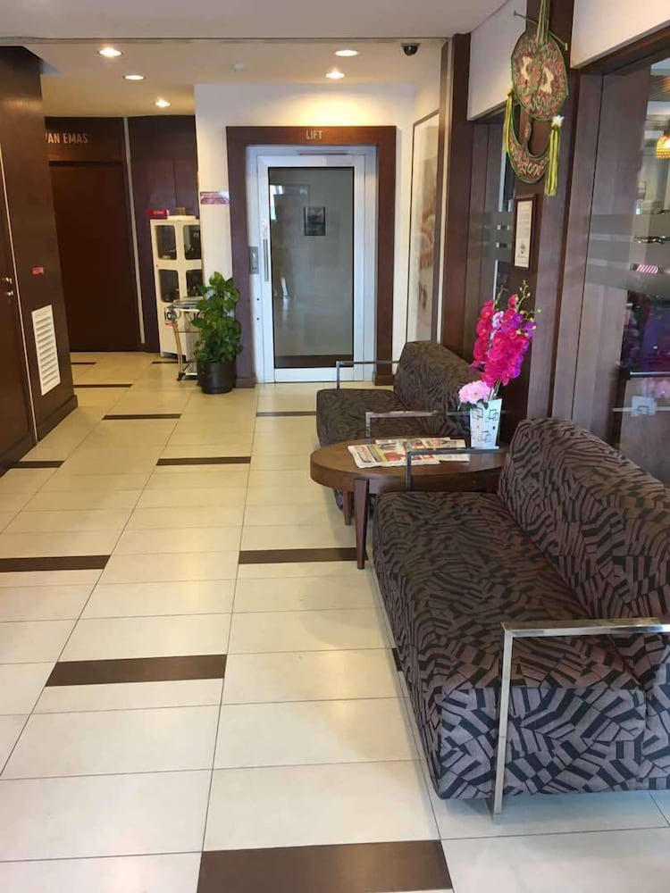 Jewels Hotel 39/46
